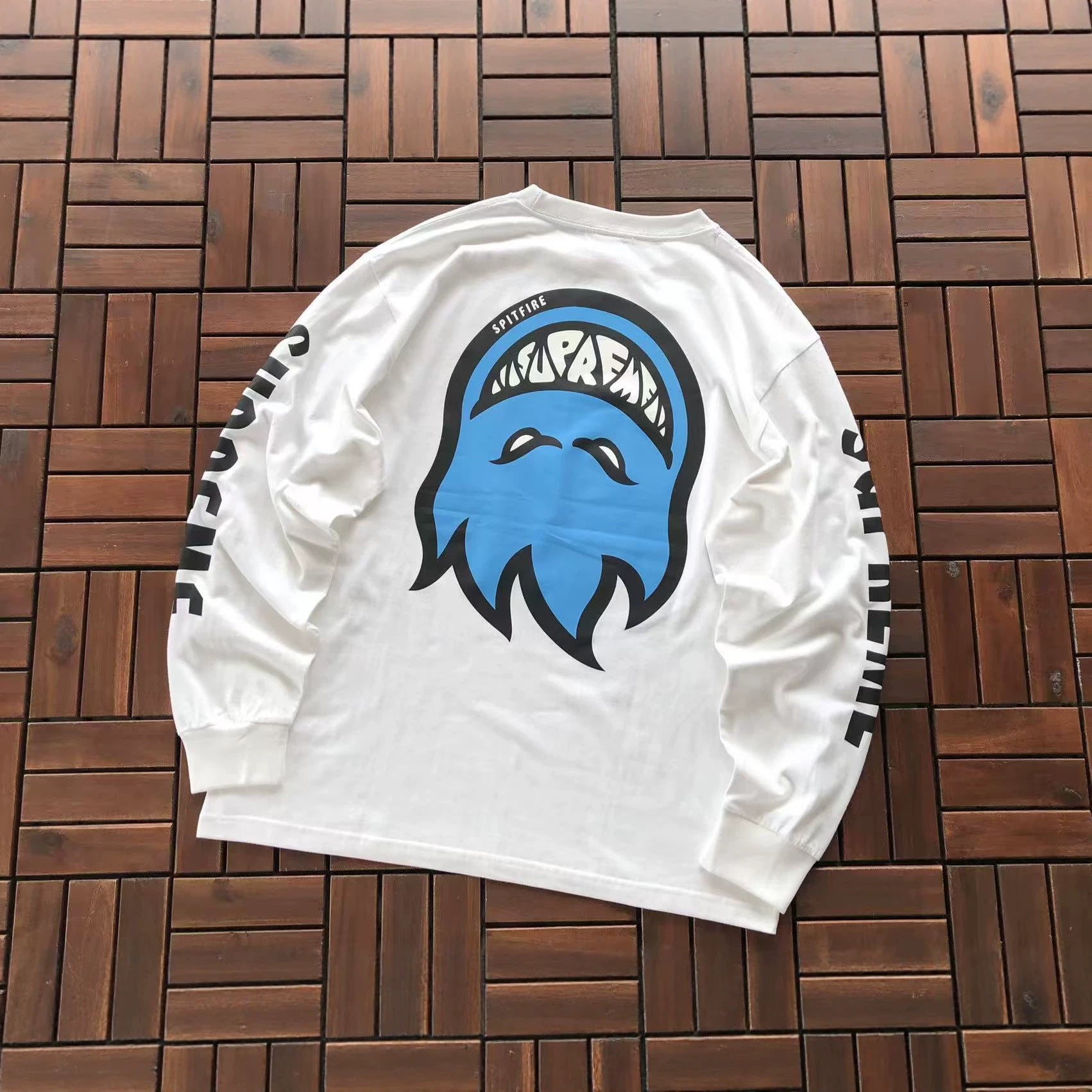 Supreme Ghost Graphic Long Sleeve Top - White / Blue